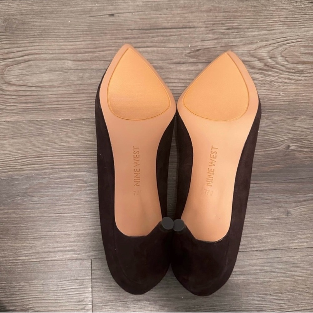 🤎 NWT! Brown Suede NINE WEST Marot Heels - Size 7.5 - Picture 8 of 9